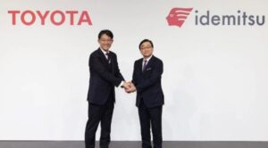 Toyota sắp ra mắt xe điện dùng pin thể rắn, chạy 1.200km