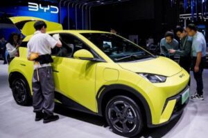 BYD đang làm đau đầu Toyota, Volkswagen vì giá xe điện