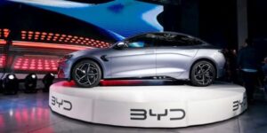BYD thách thức thị trường: Giảm giá xe điện, lật đổ đế chế xe xăng