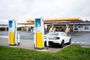 Nhiều trạm xăng sẽ bị thay thế bằng trạm sạc pin xe điện