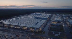 Tesla Giga Berlin kéo dài thời gian tạm dừng sản xuất