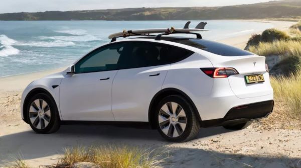 Tesla giảm giá ở Trung Quốc giữa cuộc chiến xe điện, tăng giá ở Mỹ Tesla giảm giá ở Trung Quốc giữa cuộc chiến xe điện, tăng giá ở Mỹ