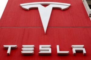 Tesla giảm giá trên toàn cầu để thúc đẩy nhu cầu