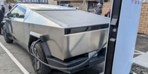Tesla sắp tung ra cải tiến về sạc Cybertruck